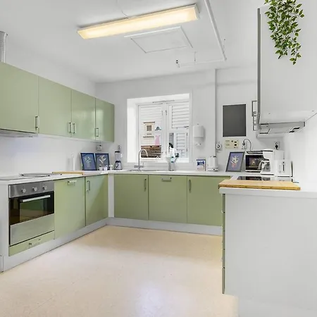 Private Bright Double Next To Fish Market